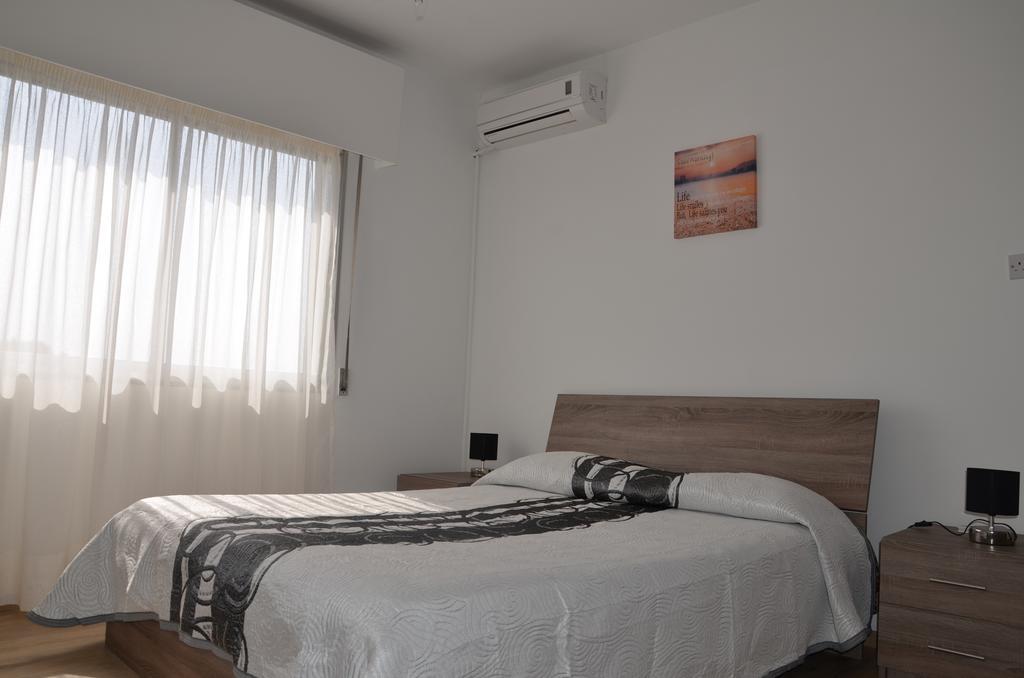 Surf & Sun Holiday Apartments Limassol Exteriör bild